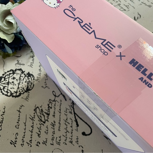 NWT Creme Shop Hello Kitty & Friends Mystery Korean Skincare Beauty Box - Picture 4 of 6